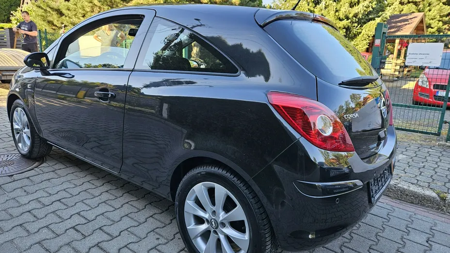 OPEL Corsa -