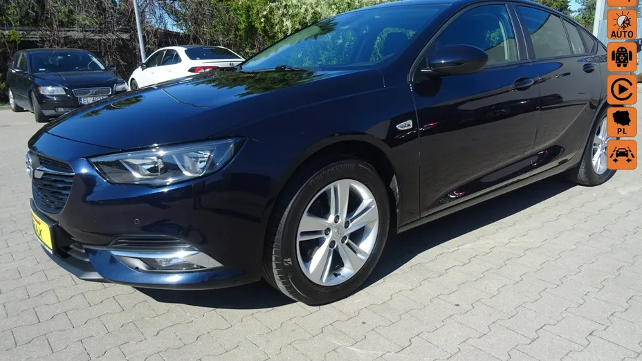 OPEL Insignia -