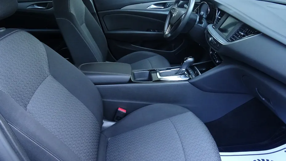 OPEL Insignia -