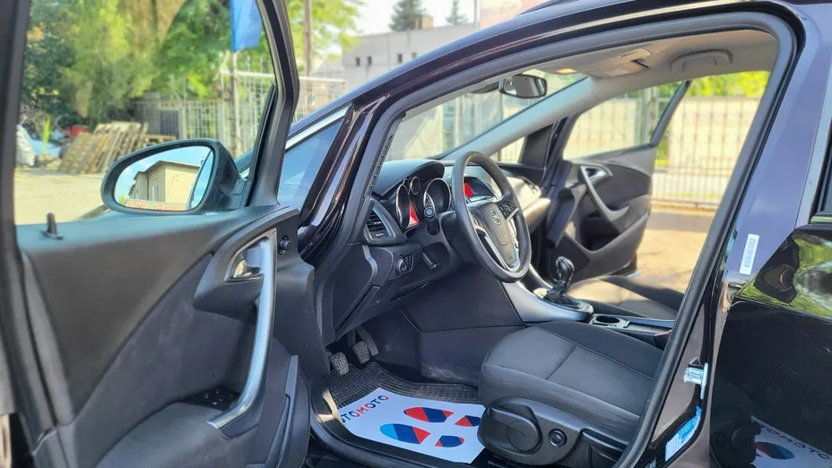 OPEL Astra -