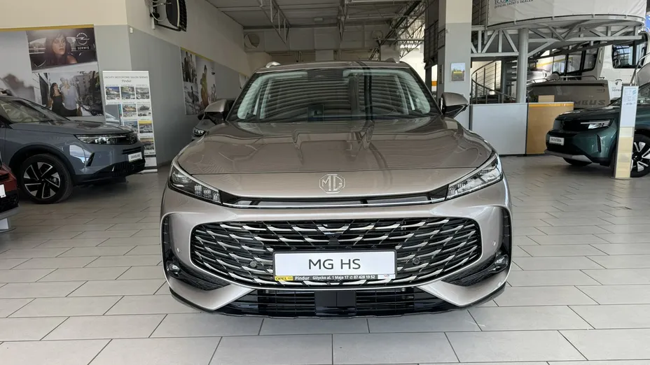 MG HS -
