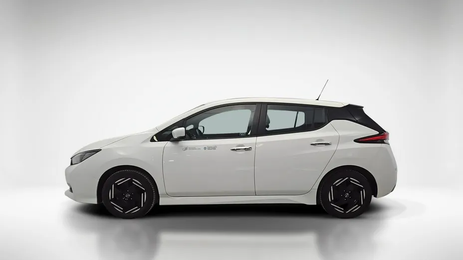 NISSAN Leaf -