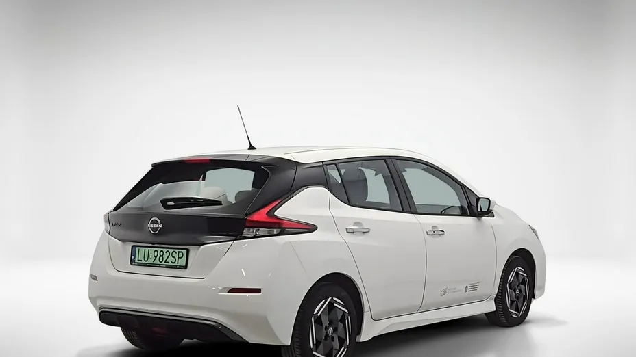NISSAN Leaf -