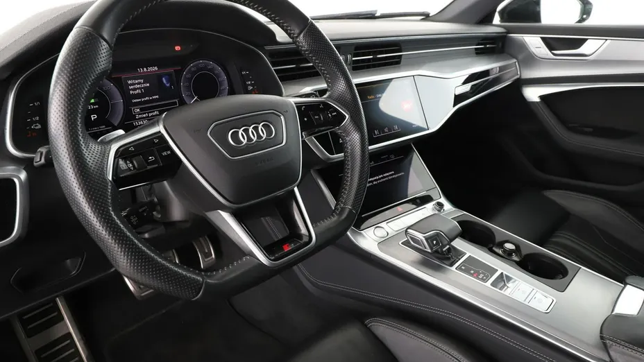 AUDI A6 -