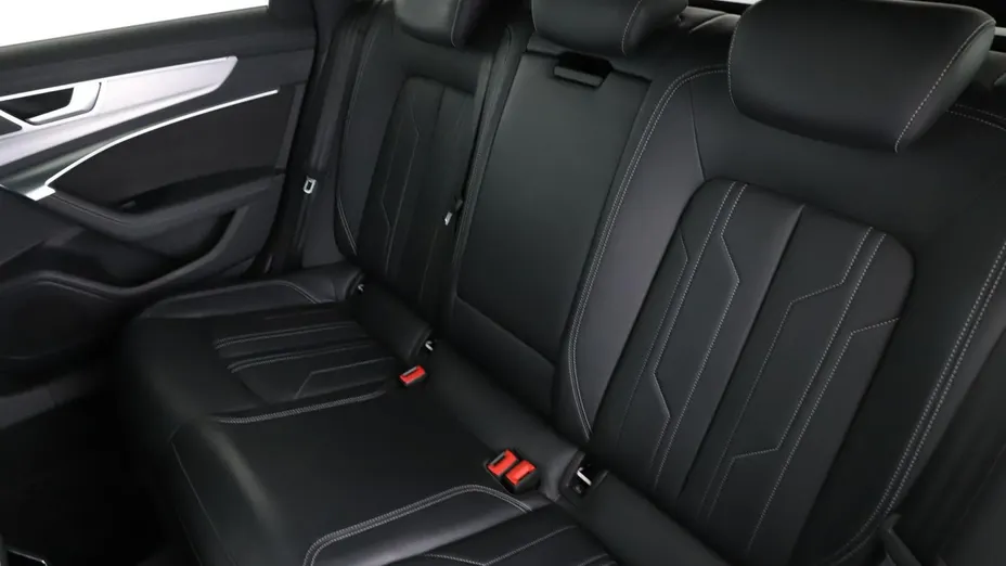 AUDI A6 -