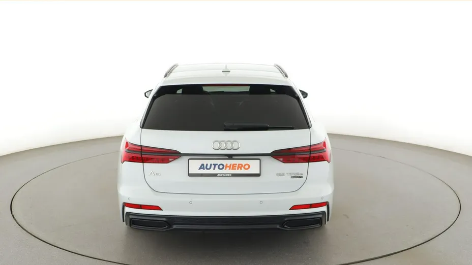 AUDI A6 -