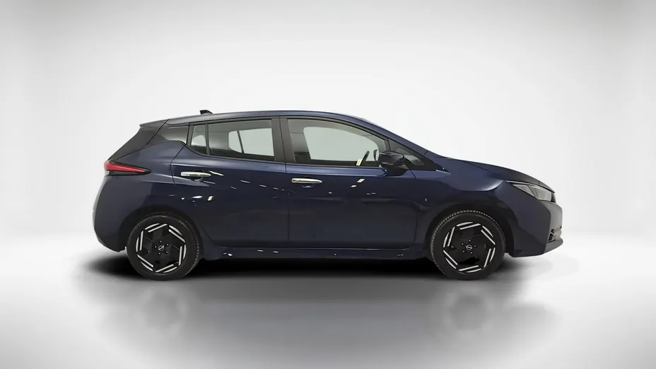 NISSAN Leaf -