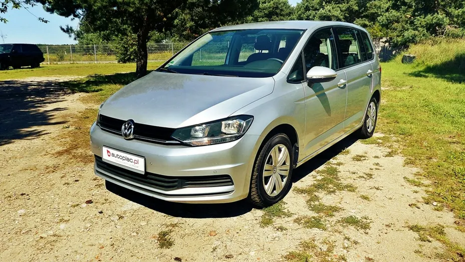 VOLKSWAGEN Touran -