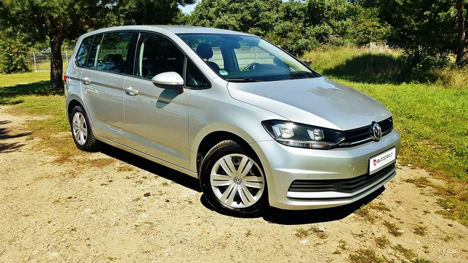 VOLKSWAGEN Touran -