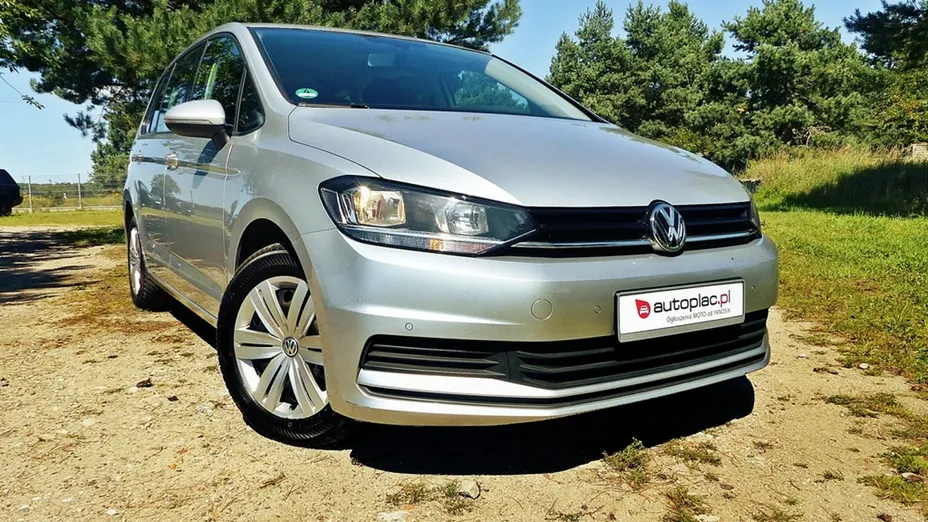 VOLKSWAGEN Touran -
