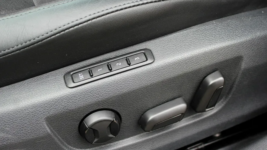 SKODA Superb -