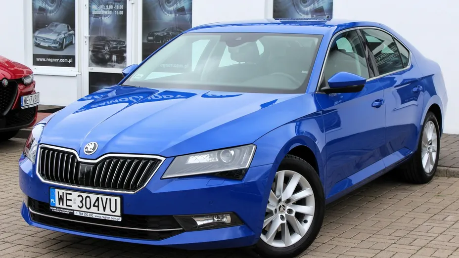 SKODA Superb -