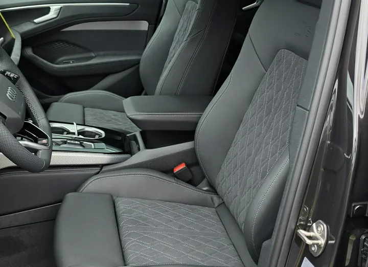 AUDI A6 Avant -
