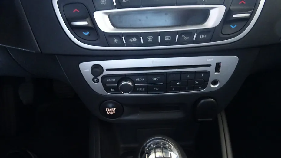 RENAULT Megane -