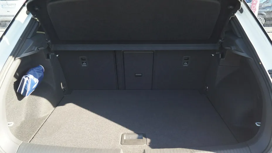 VOLKSWAGEN T-ROC -