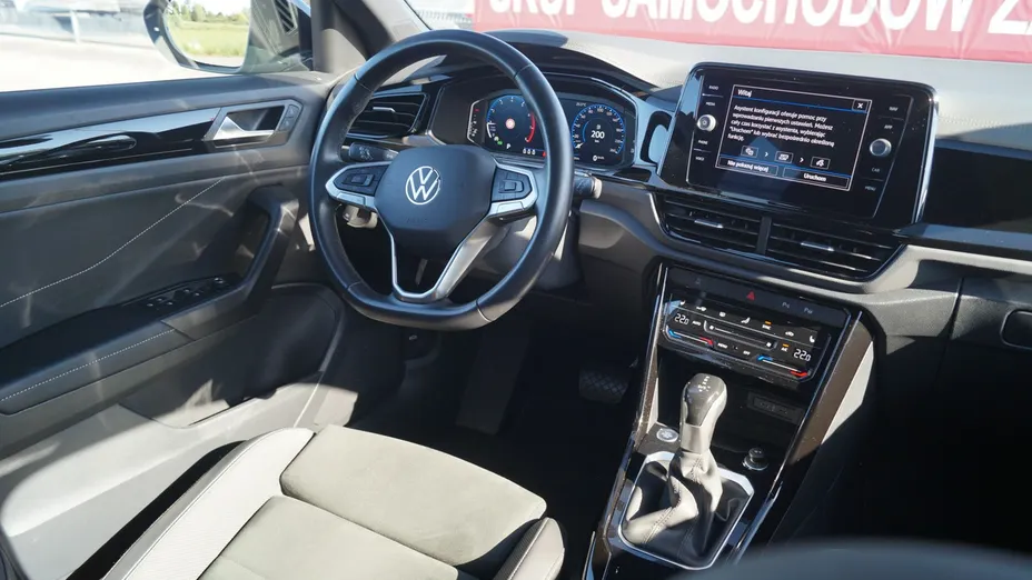 VOLKSWAGEN T-ROC -