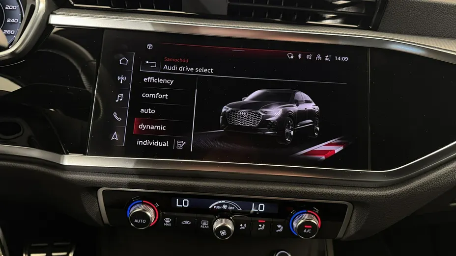 AUDI Q3 Sportback -