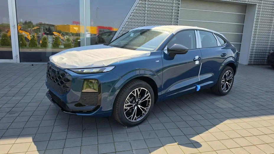 AUDI Q3 Sportback -