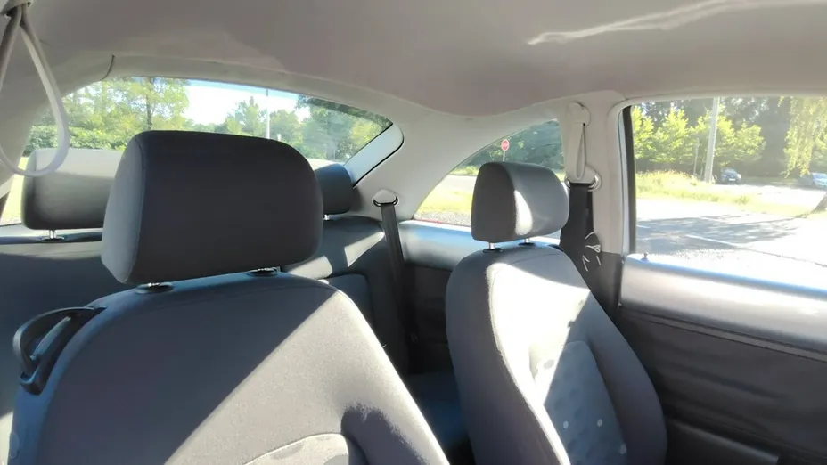 VOLKSWAGEN New Beetle -