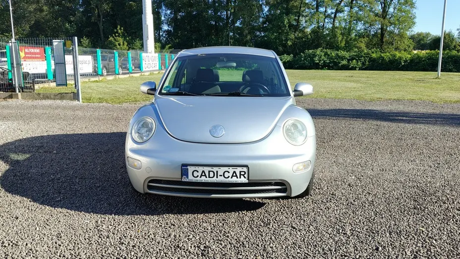 VOLKSWAGEN New Beetle -