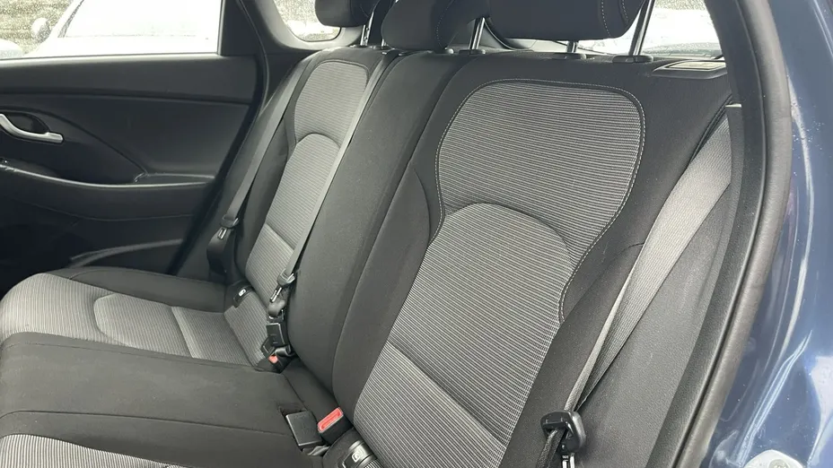 HYUNDAI i30 -
