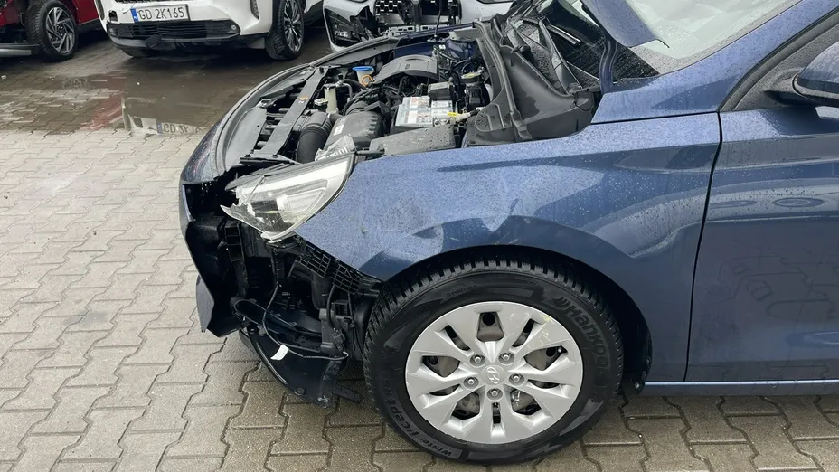 HYUNDAI i30 -