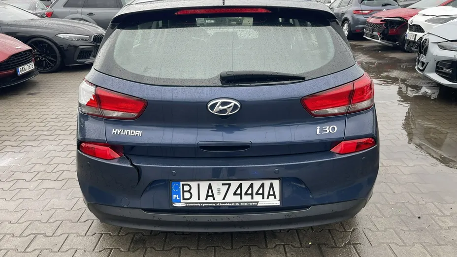 HYUNDAI i30 -