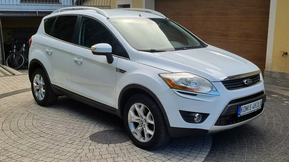 FORD Kuga -