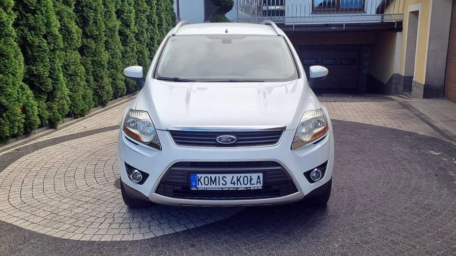 FORD Kuga -