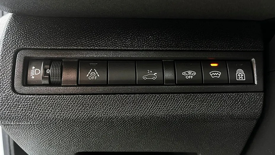 PEUGEOT 5008 -