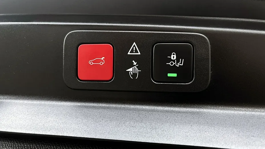 PEUGEOT 5008 -