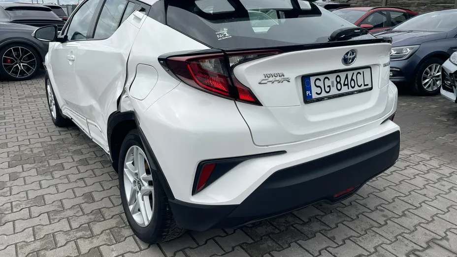 TOYOTA C-HR -