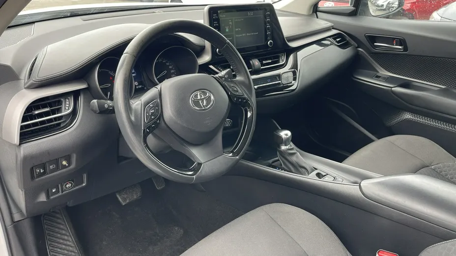 TOYOTA C-HR -