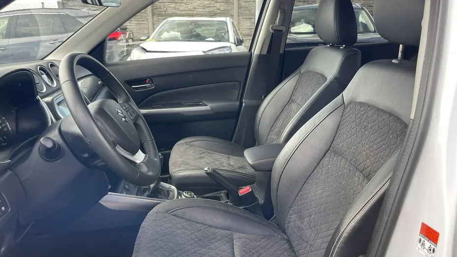 SUZUKI Vitara -