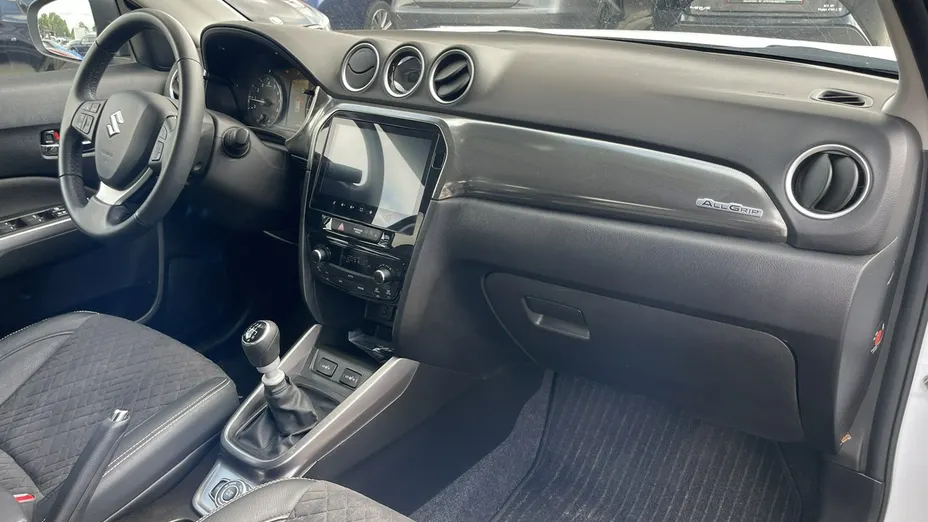 SUZUKI Vitara -