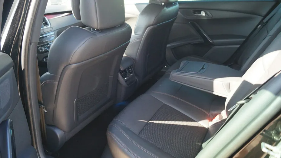 PEUGEOT 508 -