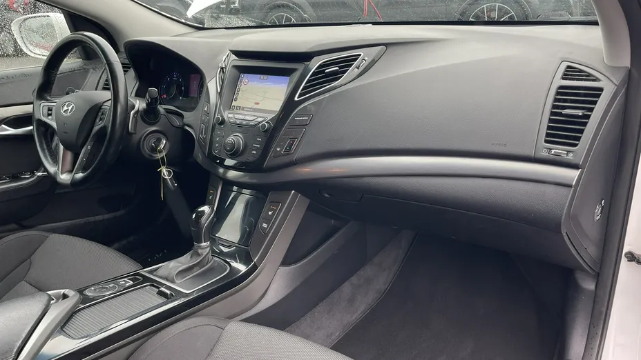 HYUNDAI i40 -