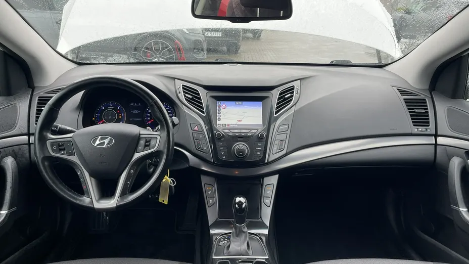 HYUNDAI i40 -