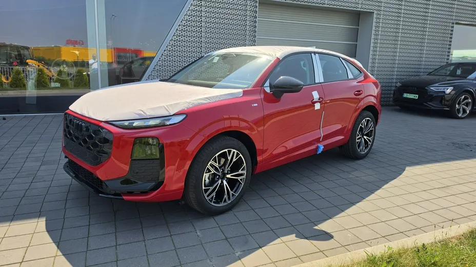 AUDI Q3 Sportback -