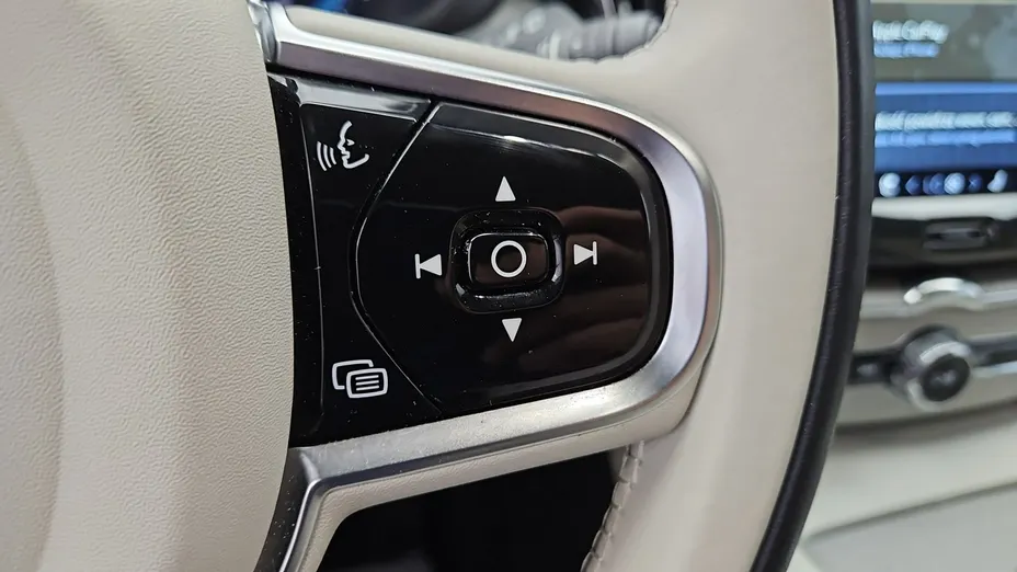 VOLVO XC60 -