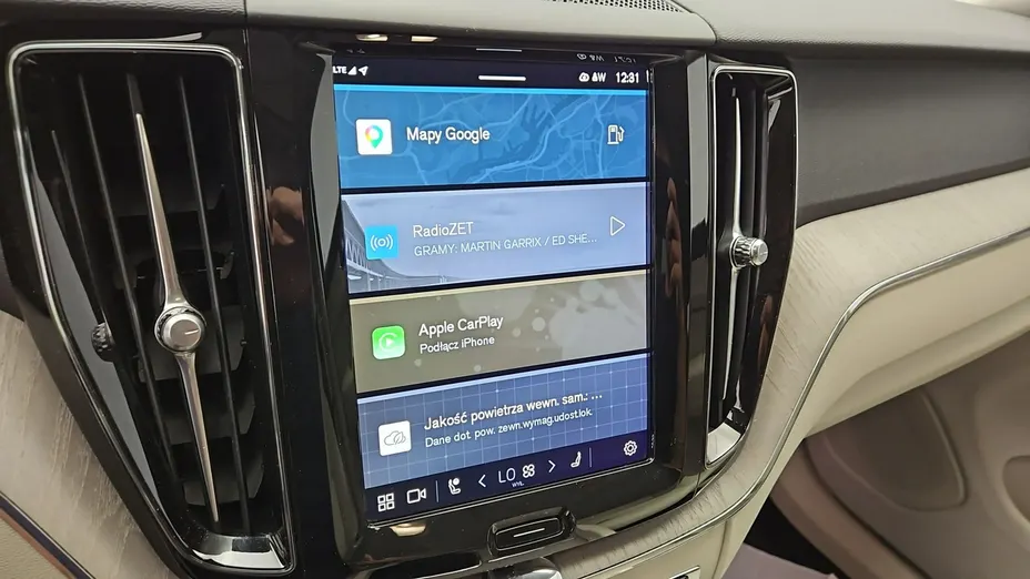 VOLVO XC60 -
