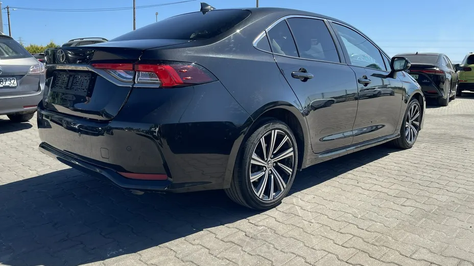 TOYOTA Corolla -