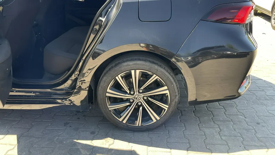 TOYOTA Corolla -