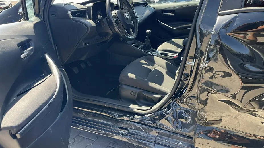 TOYOTA Corolla -