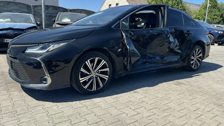 TOYOTA Corolla -