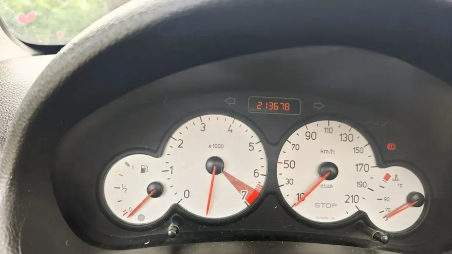 PEUGEOT 206 -