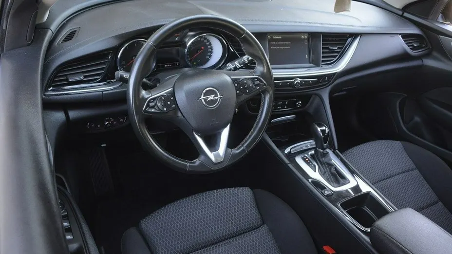 OPEL Insignia -