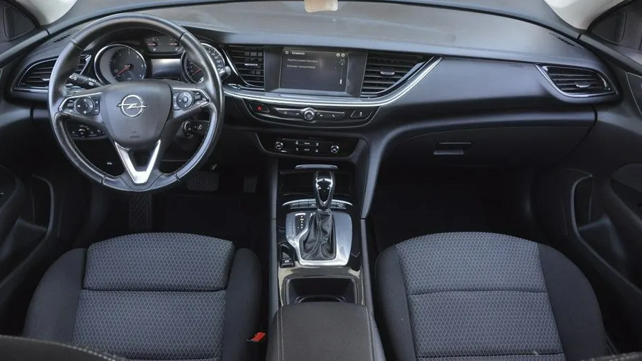 OPEL Insignia -