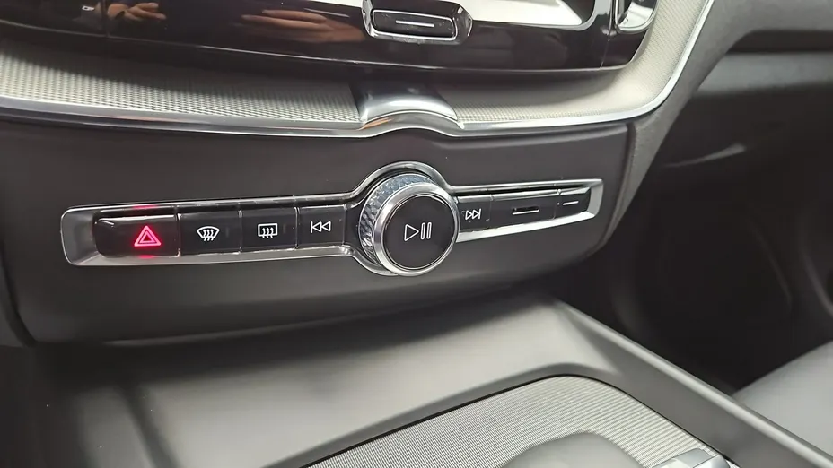 VOLVO XC60 -
