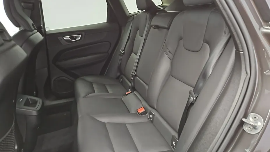VOLVO XC60 -